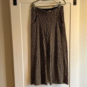 Effie’s Heart herringbone knit pants with elastic waist.  Black and Tan.